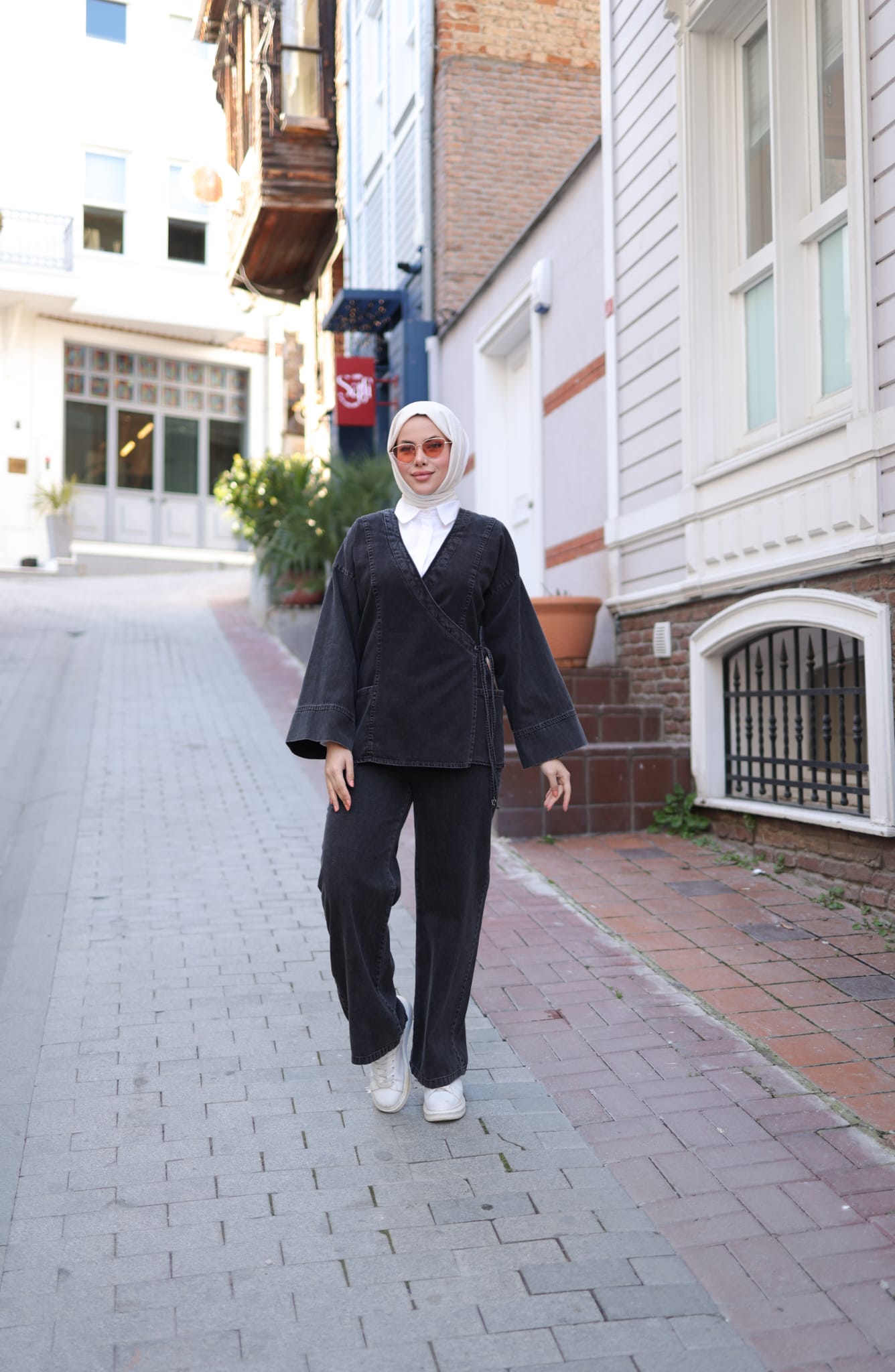 Charm Kot Takım